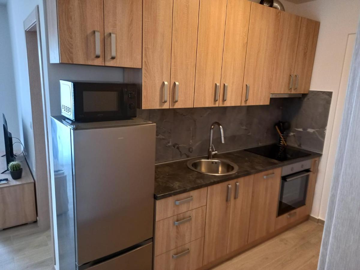 Toni Apartament *